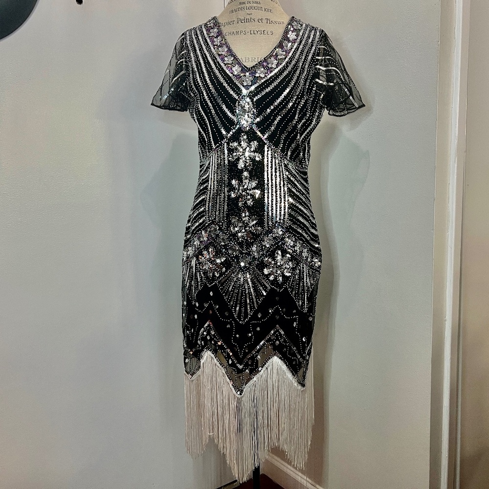 Vintage FUNDAISY Dress 1920s Gatsby V Neck Beaded Fringed Dress Size XL